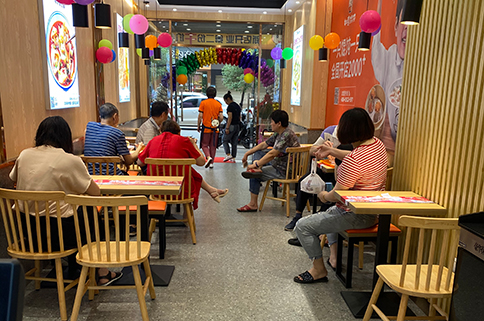 熱烈祝賀湖北黃石如意餛飩大冶實驗中學(xué)店盛大開業(yè)！